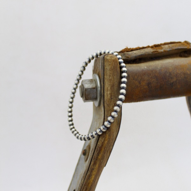 4mm Navajo Pearl Stretchy Bracelet 